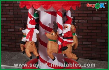 Komik Noel Carousel Şişme Tatil Süsleri Hava Üflemeli Sisme