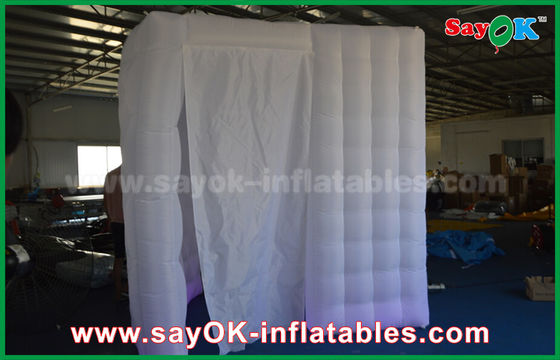 Şişme Photo Booth Muhafazası 2.4 X 2.4 X 2.4m Beyaz Led Aydınlatmalı Şişme Mobil Photo Booth Muhafaza Küpü